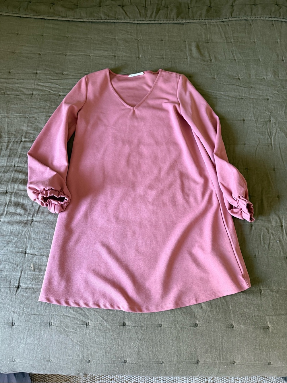 V-Neck Pink Women’s Long Sleeve Tunic Top